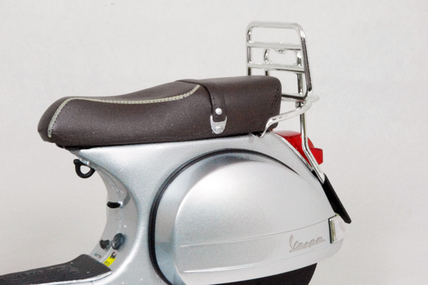 * 1/10 Vespa = PX125 / 70 year special edition / silver = Vespa