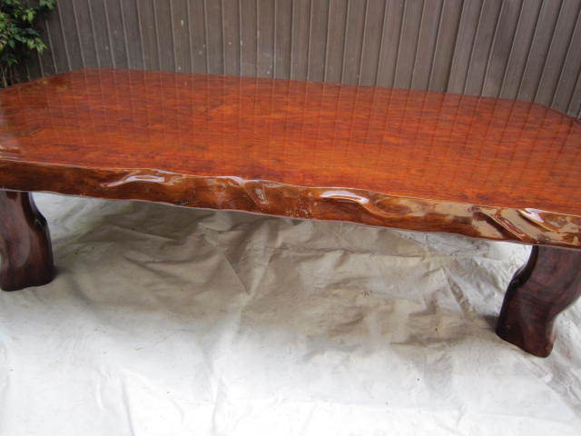 高級素材の欅の無垢一枚板の高級座卓テーブル