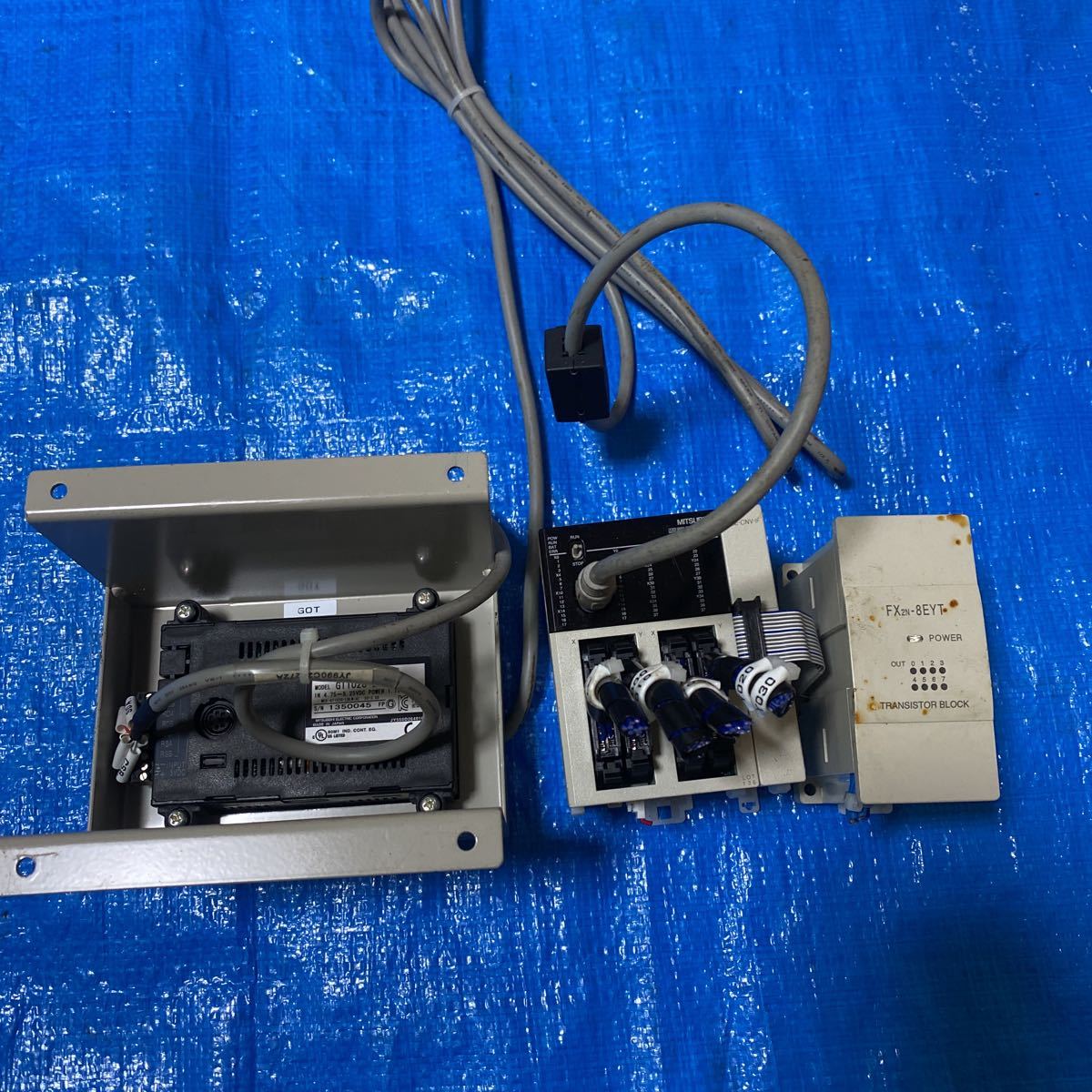 三菱電機 PLC シーケンサ タッチパネル GT1020-LBLW FX3UC-64MT 三菱電機 PLC シーケンサ タッチパネル GT1020-LBLW FX3UC-64MT
