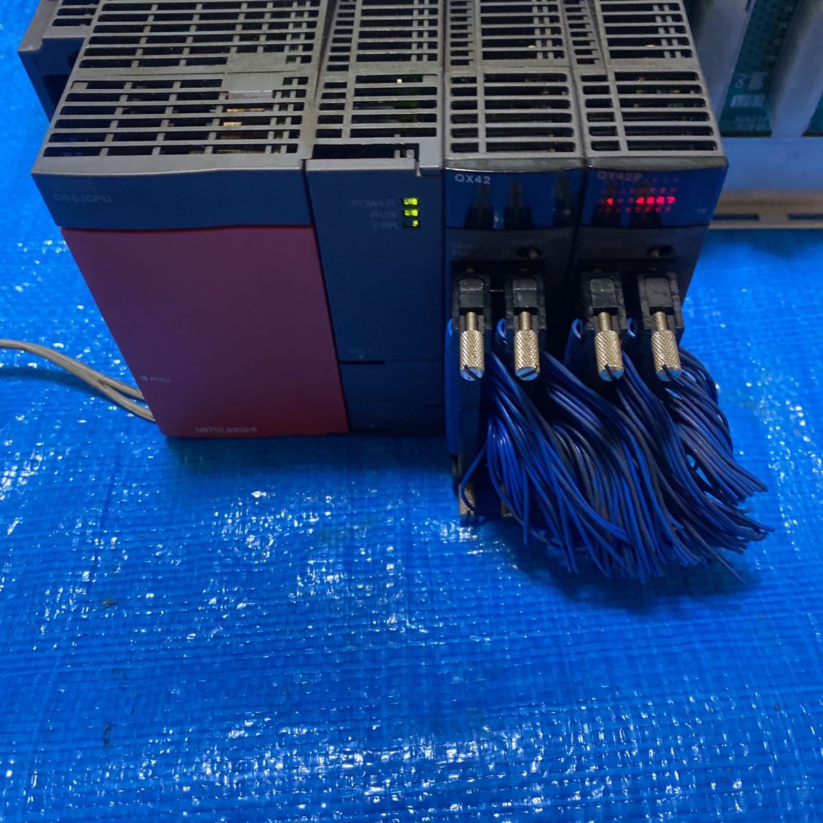 三菱電機 PLC シーケンサー Q00JCPU (B) - スイッチング電源 三菱電機 PLC シーケンサー Q00JCPU (B) - スイッチング電源