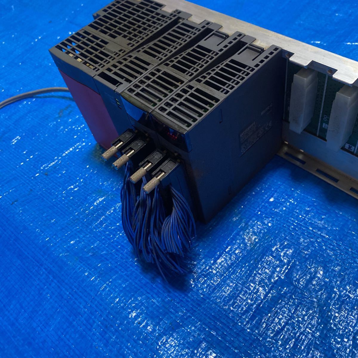 三菱電機 PLC シーケンサー Q00JCPU (B) - スイッチング電源 三菱電機 PLC シーケンサー Q00JCPU (B) - スイッチング電源
