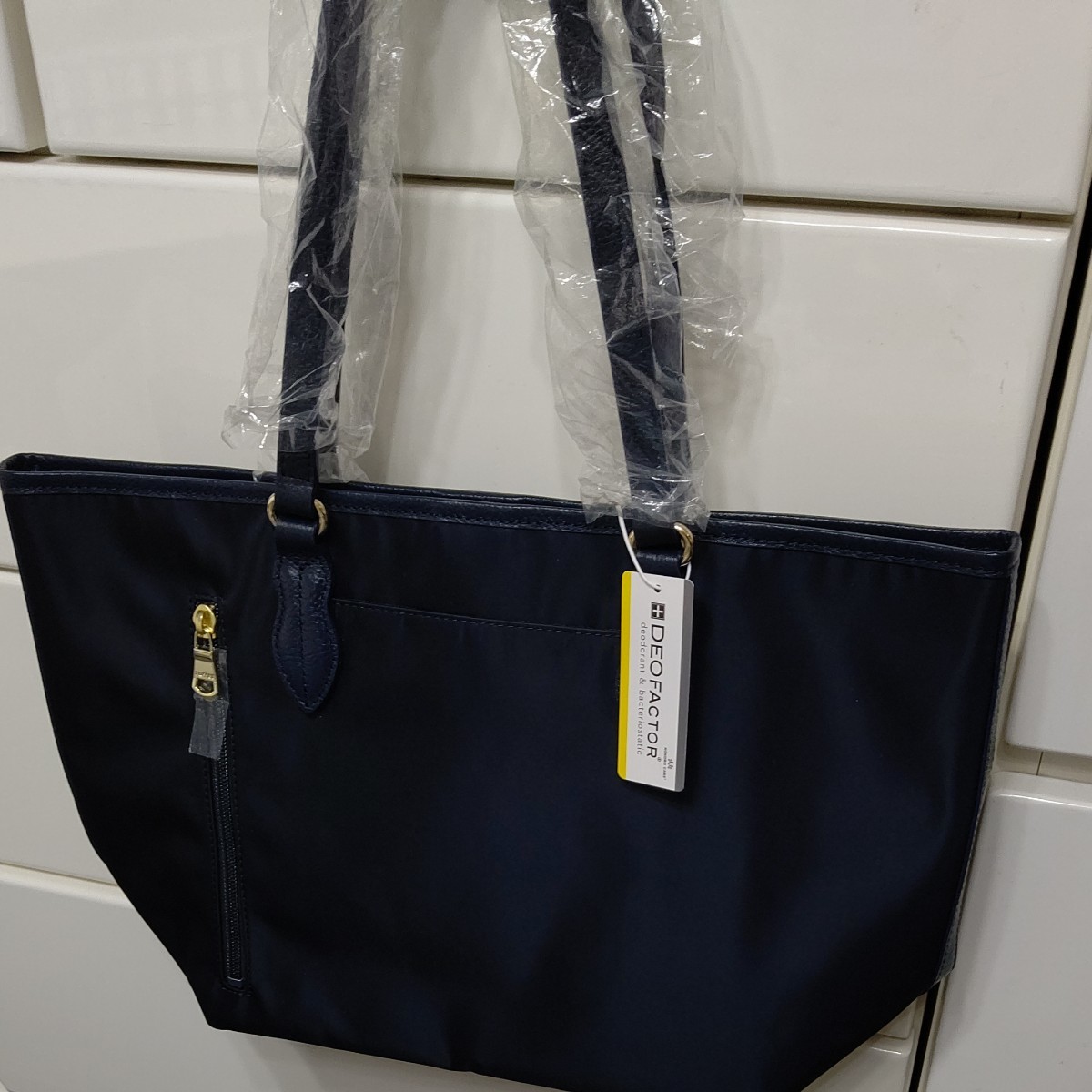 最終お値下げ 新品タグ付ラシットトートバッグ 定価22,000円 ネイビー 半額以下
