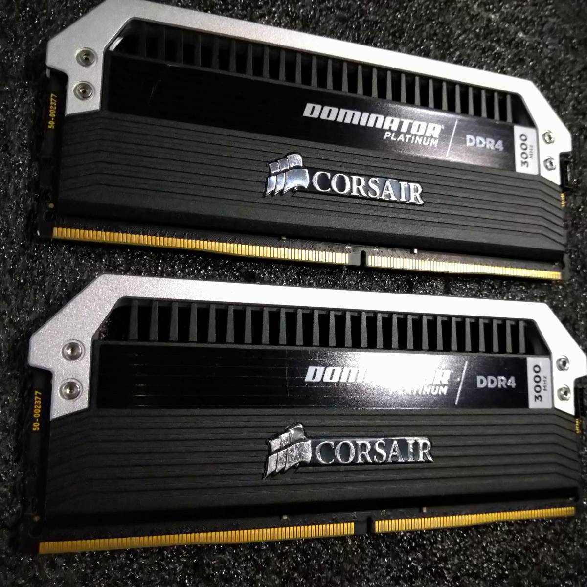 最新入荷】 DOMINATOR Corsair 16GB(8GBx2) 【中古】DDR4メモリ