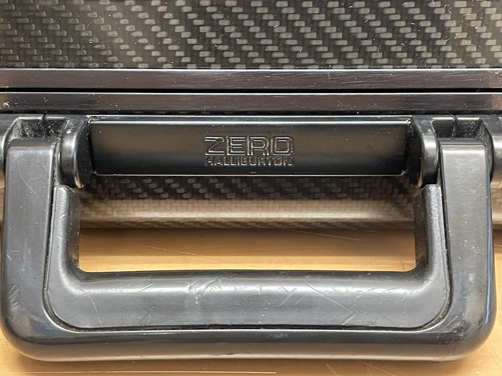 ◇希少☆ZERO HALLIBURTON ゼロハリバートン☆カーボン ◇希少☆ZERO HALLIBURTON ゼロハリバートン☆カーボン
