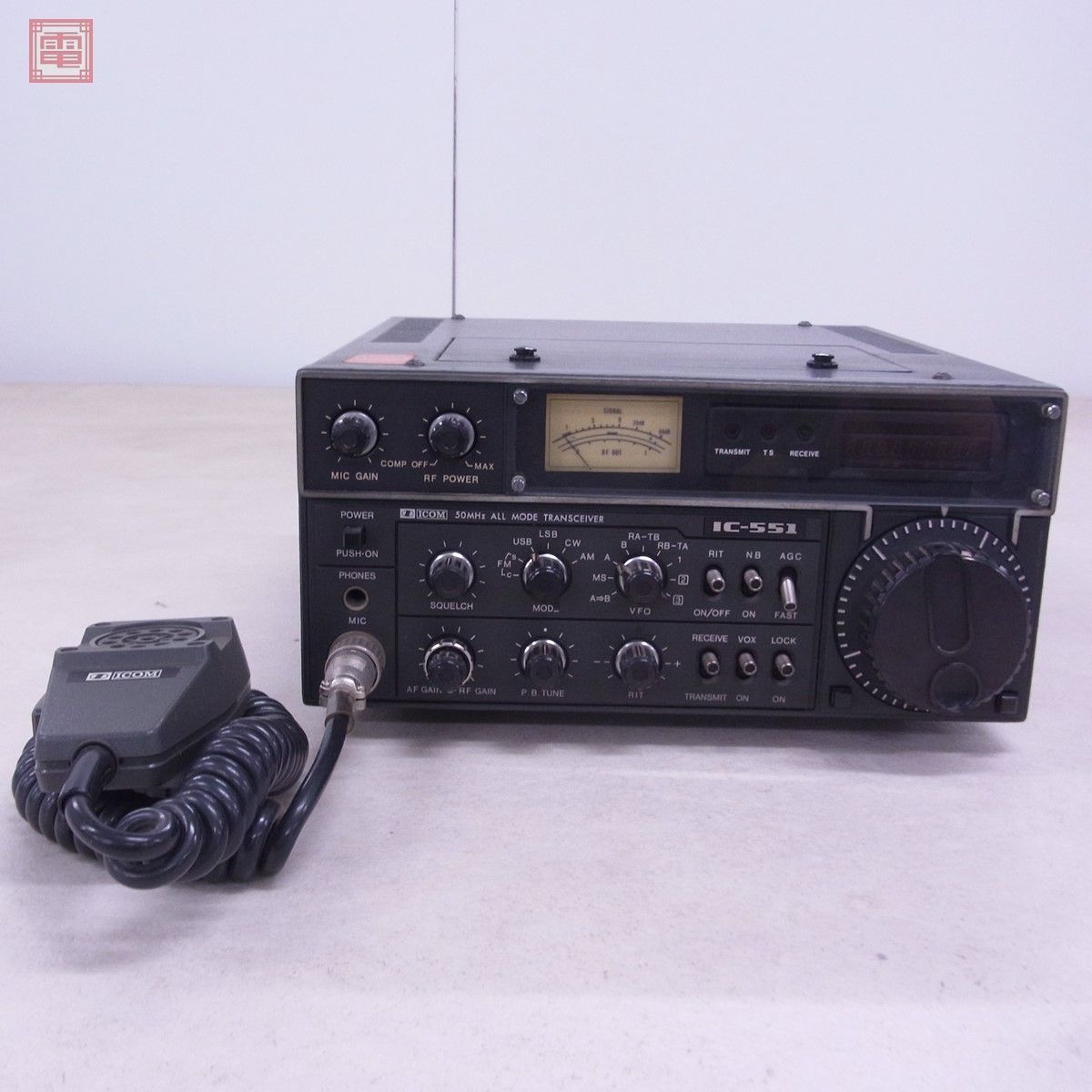 正規品販売中 50MHZオールモードトランシーバー ICOM IC-551 FMユニット付き アマチュア無線