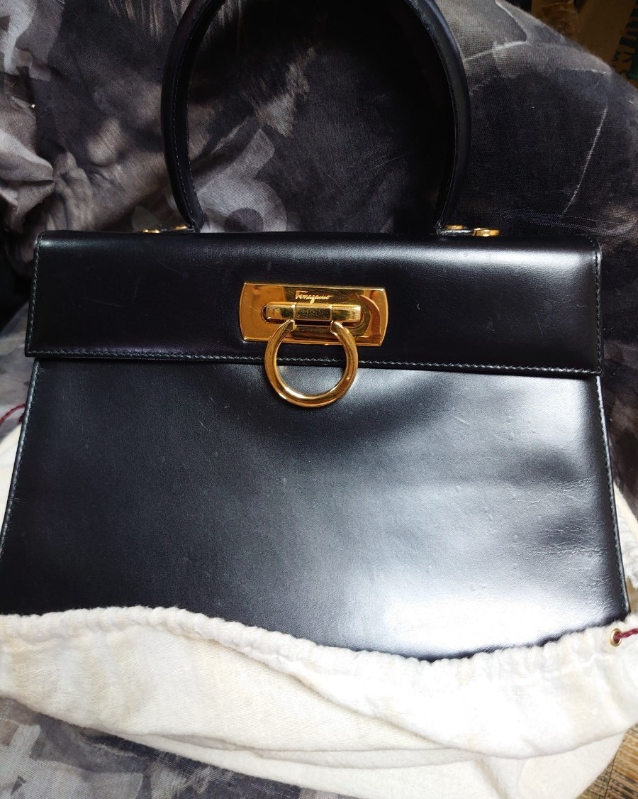 お値下げ フェラガモ ガンチーニバック Ferragamo レディース