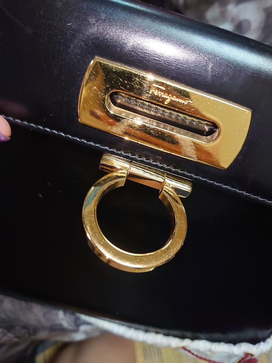 お値下げ フェラガモ ガンチーニバック Ferragamo レディース