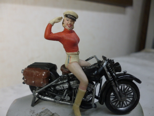 1/35 ピンナップガール!ジェニー&ハーレー、レジン完成品 - 完成品 1/35 ピンナップガール!ジェニー&ハーレー、レジン完成品 - 完成品