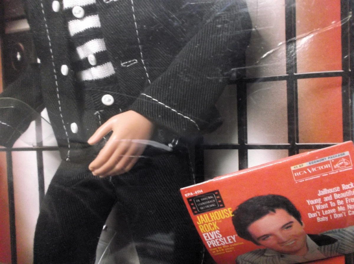 ★エルヴィス プレスリー バービー ドール 監獄ロック 人形 Elvis Presley Jailhouse Rock Barbie ムービー rockabilly_画像3