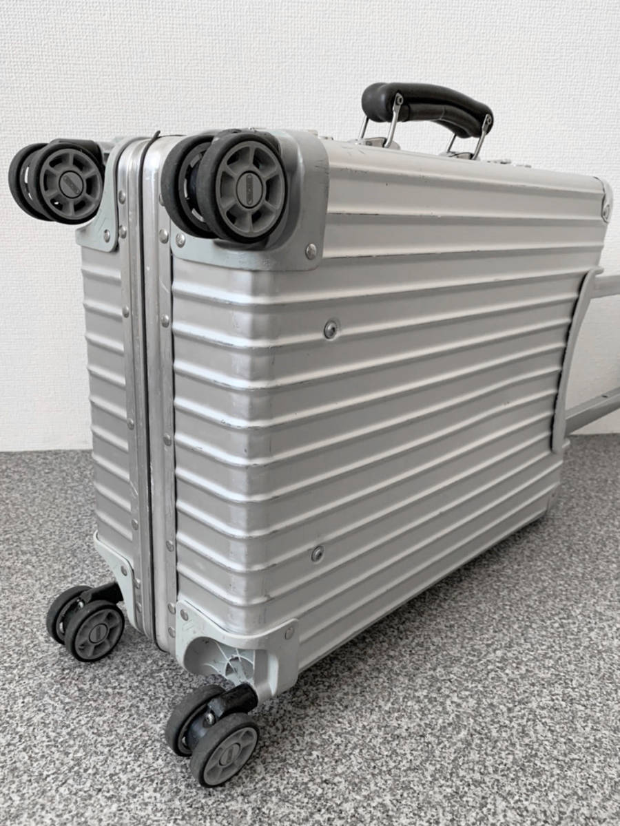 RIMOWA CLASSIC FLIGHT リモワ クラシックフライト 4輪 35L RIMOWA CLASSIC FLIGHT リモワ クラシックフライト 4輪 35L