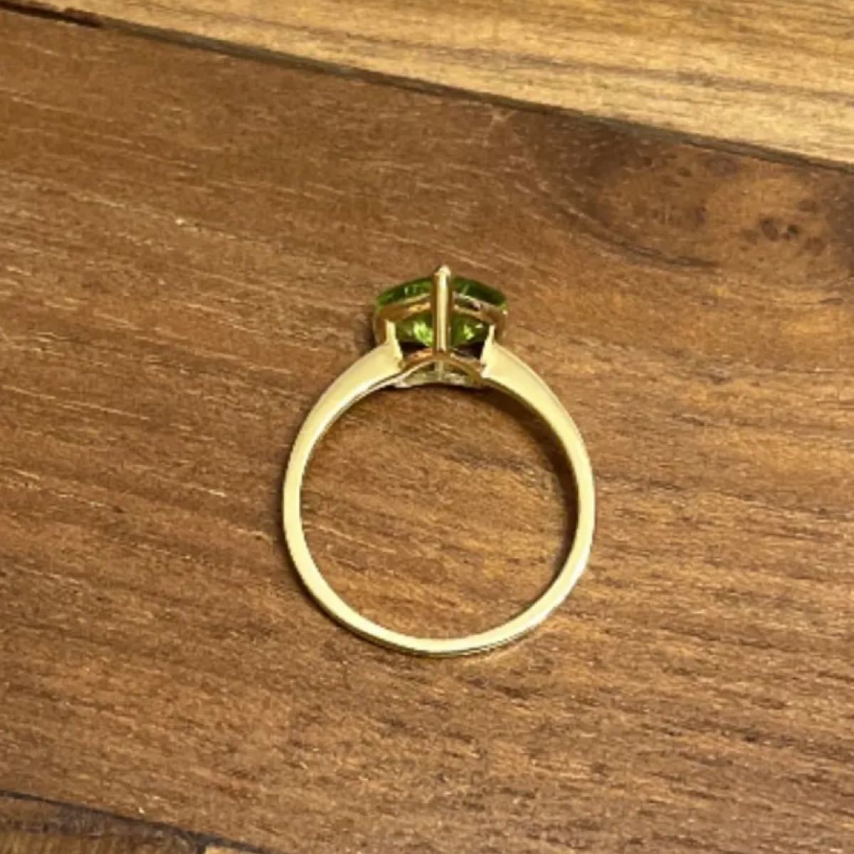 8月誕生石 1.5ct ペリドット ハートリング 鑑別書