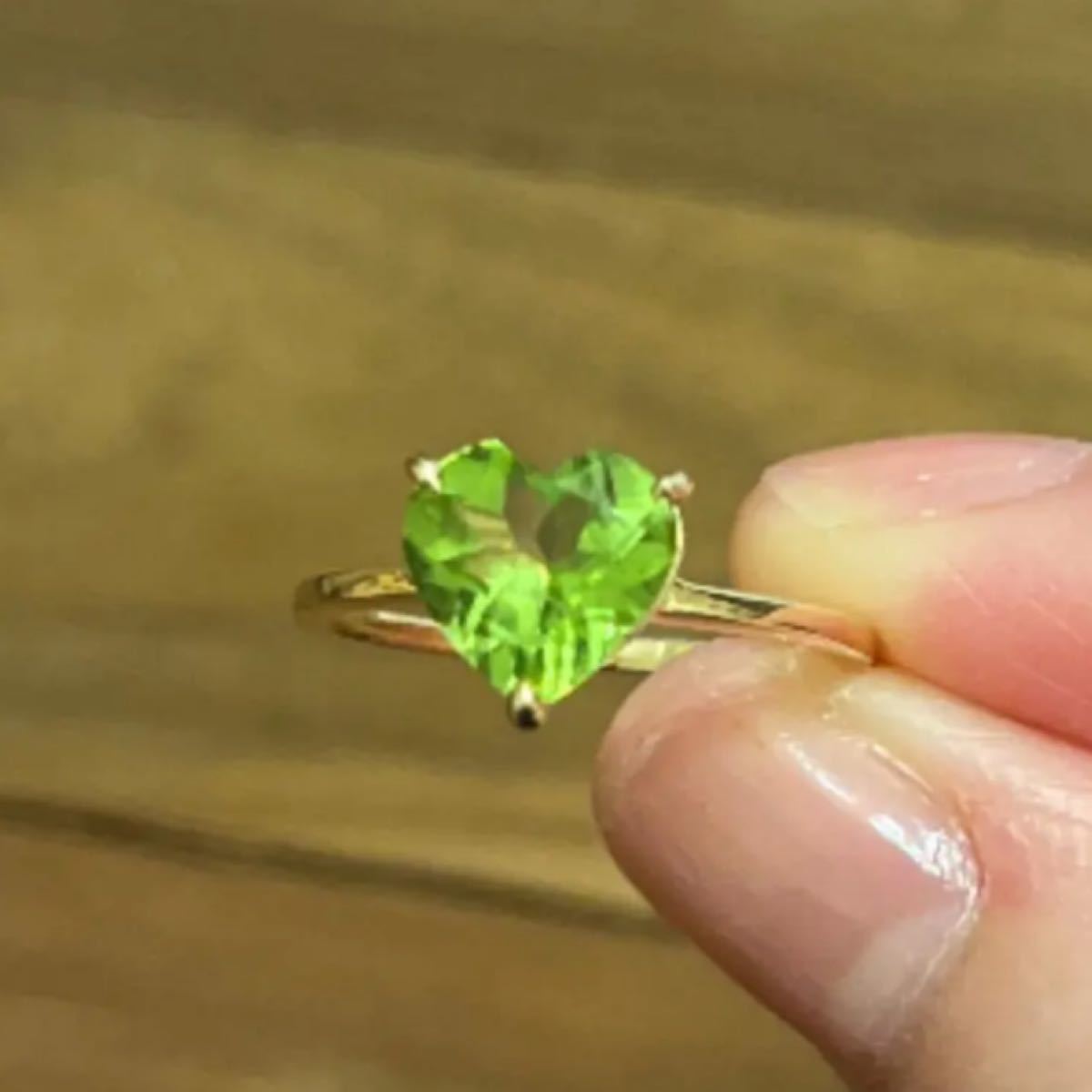 8月誕生石 1.5ct ペリドット ハートリング 鑑別書