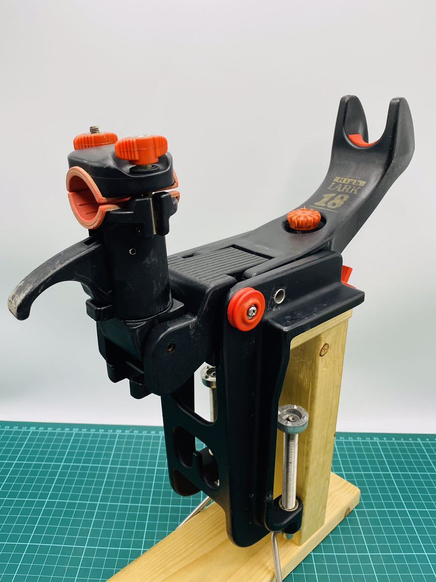 新品 送料無料 第一精工 竿受け ハイラーク18 ロッドキーパー sushitai