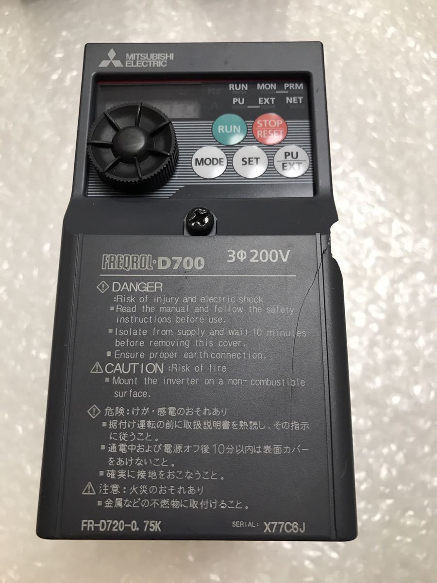 三菱電機インバーター FR-D720-0.75K-