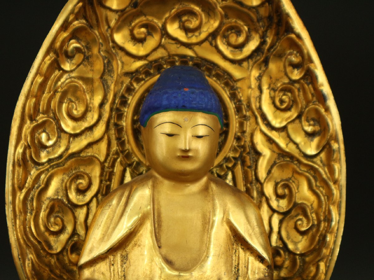 仏教美術 彩色木彫 釈迦如来坐像 台座 光背 金彩 仏像 置物 精密彫刻