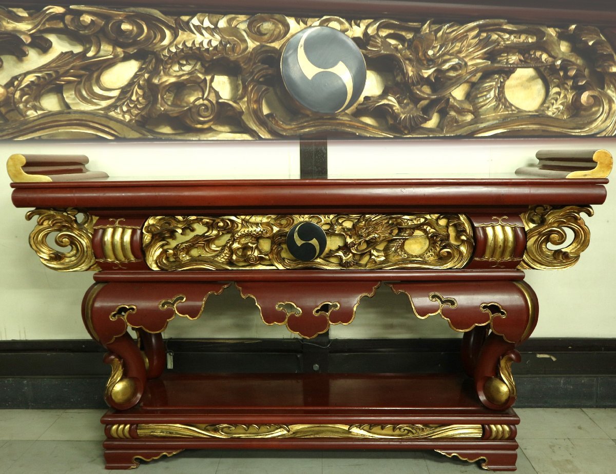 仏教美術 朱塗木製前机 大型 金彩 右二つ巴紋 幅約157cm 高さ約89.5cm 焼香台 仏具 経台