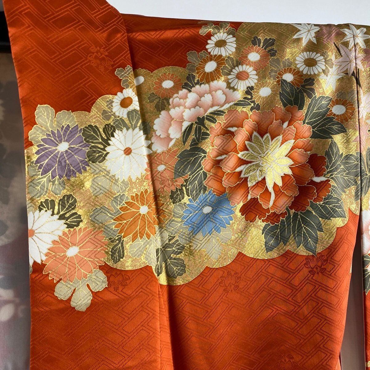 振袖 美品 逸品 落款あり 吾妻徳穂 草花 雲文 金糸 金彩 M 正絹 セット