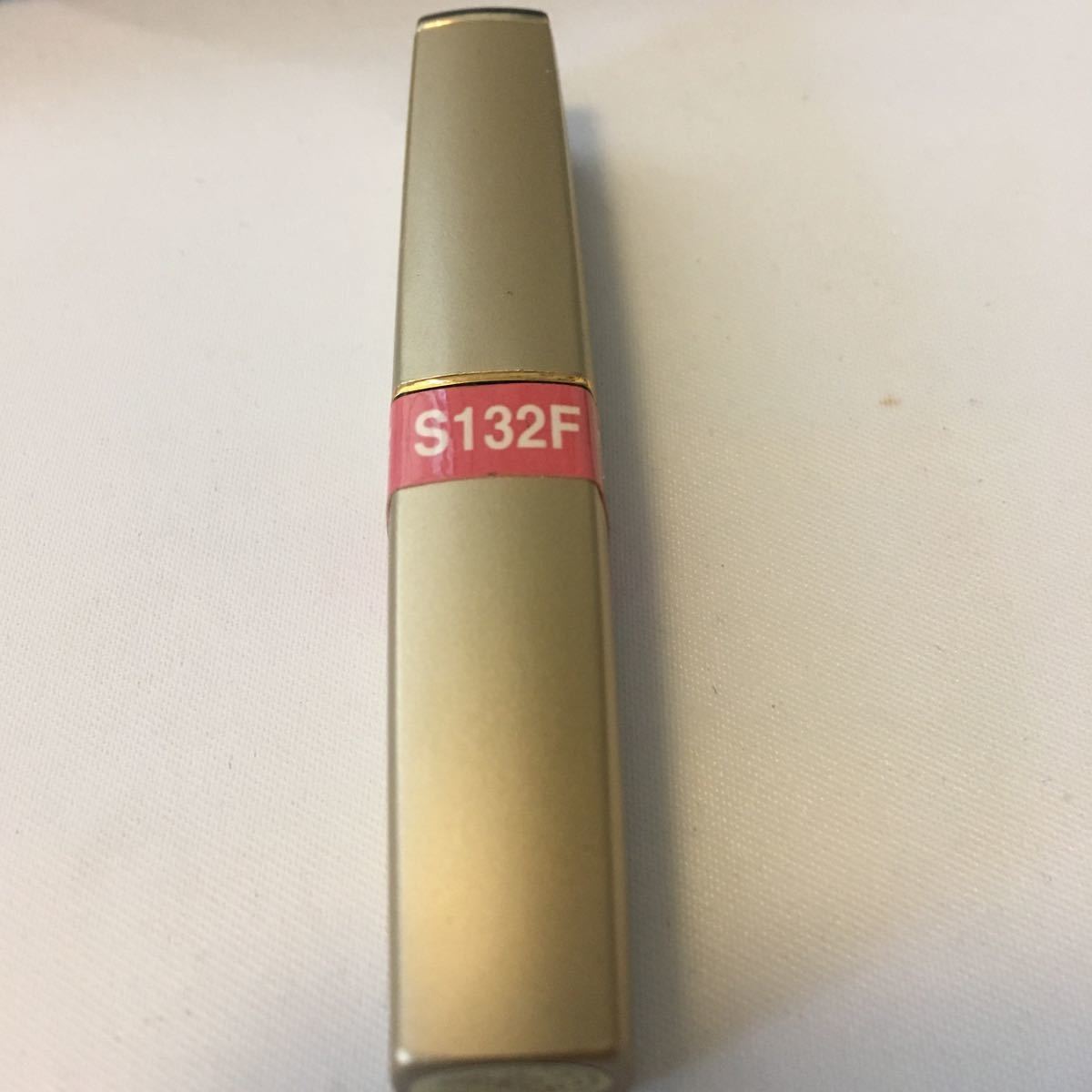 S132F* Max Factor Inter National lip silk s* Max Factor lipstick lip * lip cream .... lipstick dry . rare goods 