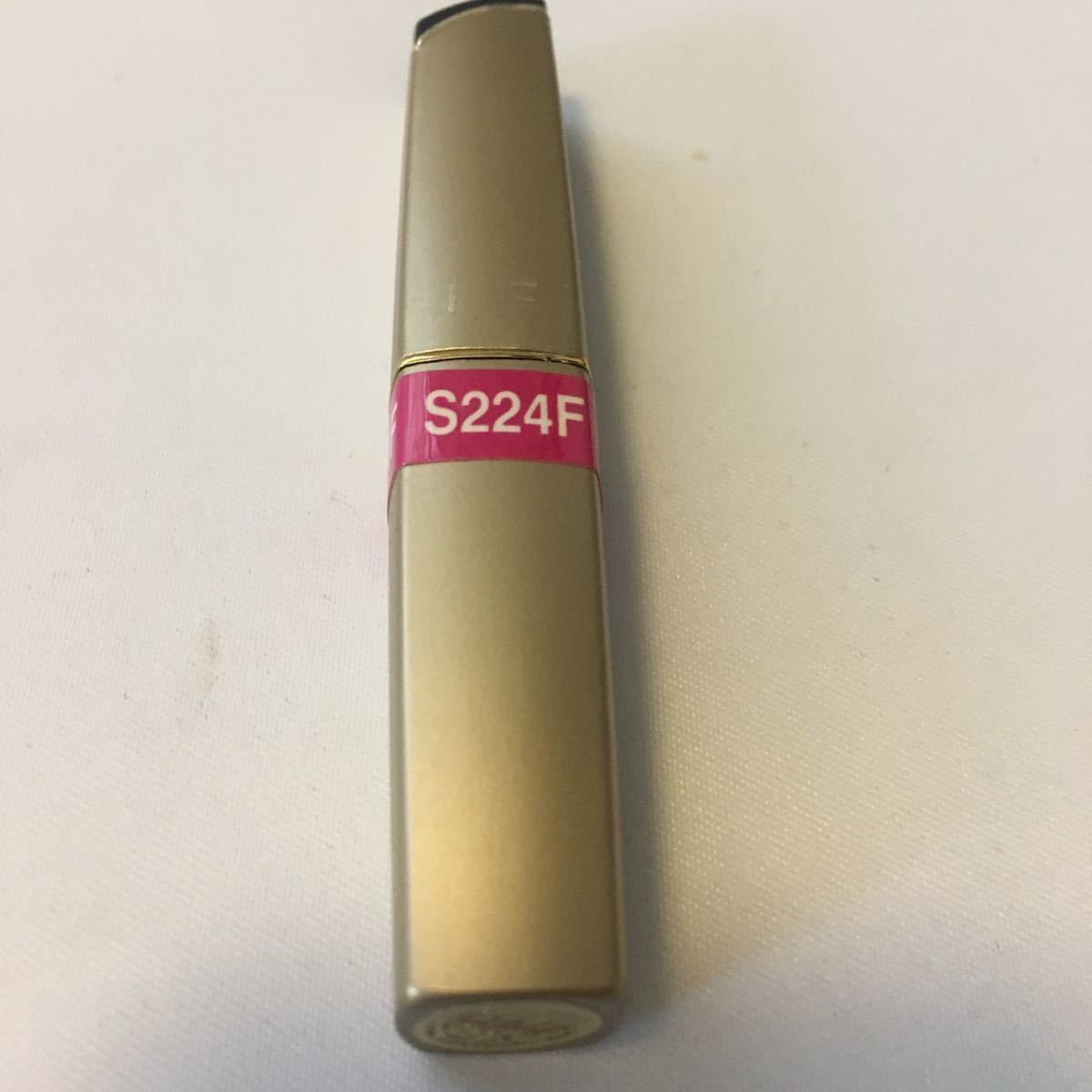 S224F* Max Factor Inter National lip silk s* Max Factor lipstick lip * lip cream .... lipstick dry . rare goods 