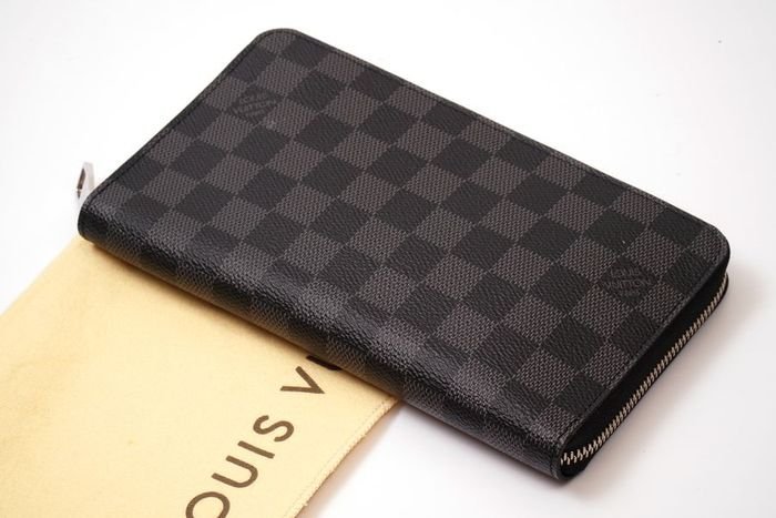 使用わずか 極美品】ルイヴィトン Louis Vuitton ダミエグラフィット