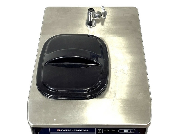 引取限定】 NISSEIFREEZER NA-1412AE 日世 自動 殺菌ソフトサーバー