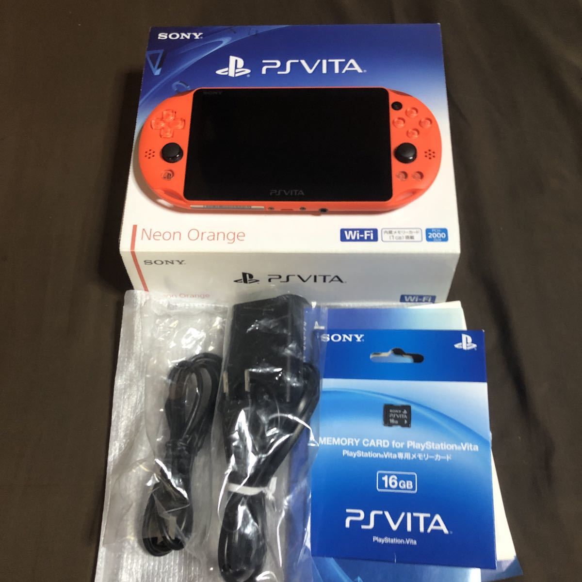 PS Vita PCH-2000 ネオンオレンジ メモリーカード付き(PS Vita本体 