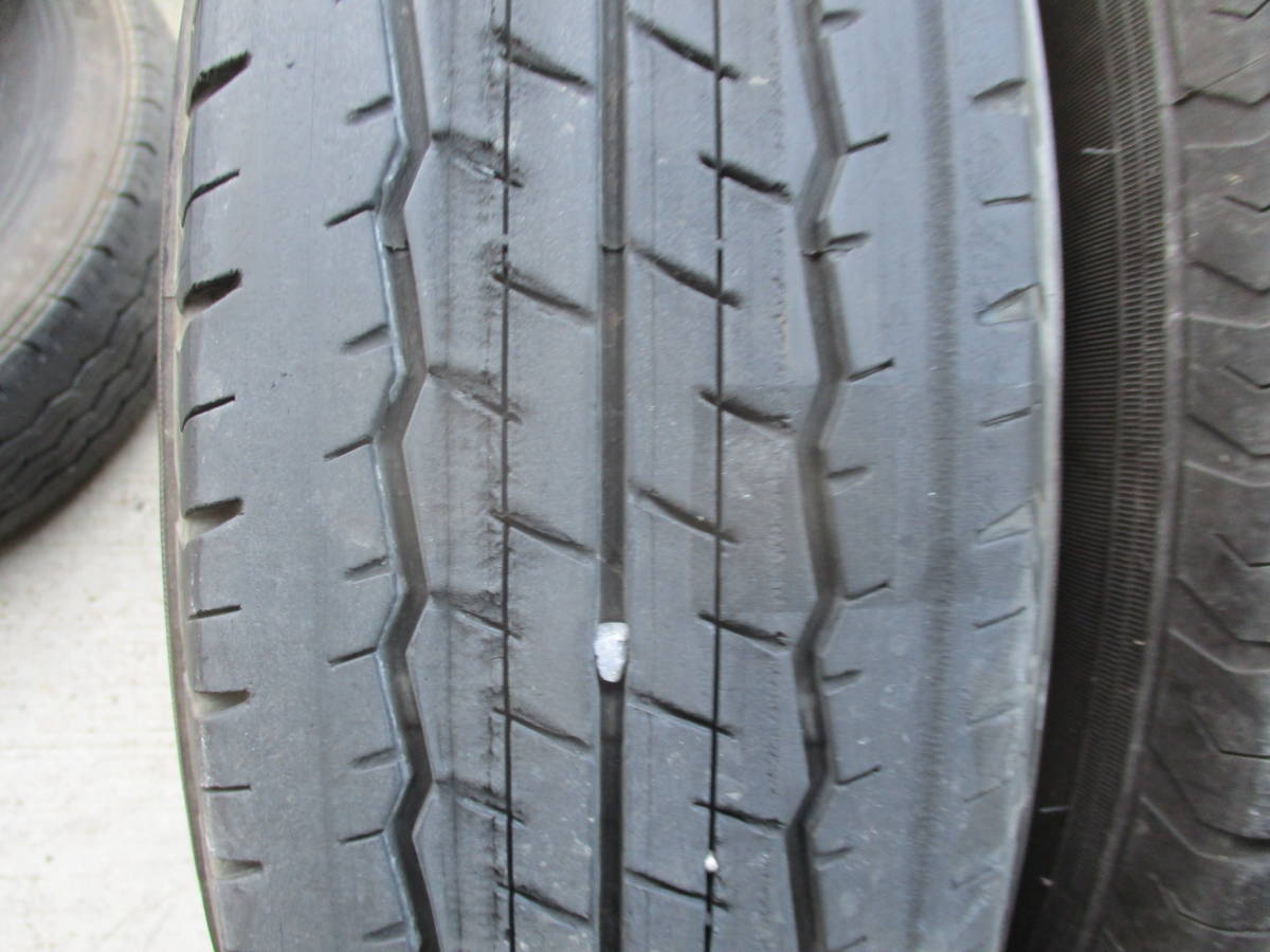 ハイエース純正　１５in　ＰＣＤ１３９．７　６穴　６ＪＪ　ＯＦＦ＋３５　１９５／８０Ｒ１５　ダンロップ　ＳＰ１７５Ｎ　車検用に_画像4