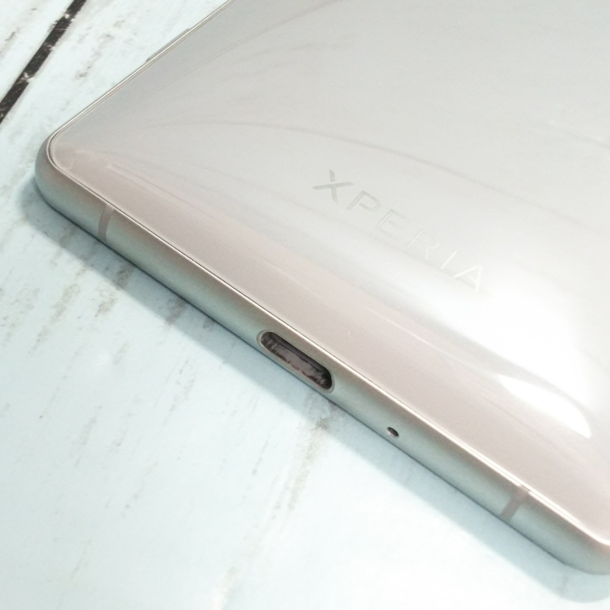5249円 SoftBank SONY Xperia XZ2 702SO シルバー 本体 白ロム 5249円 SoftBank SONY Xperia XZ2 702SO シルバー 本体 白ロム