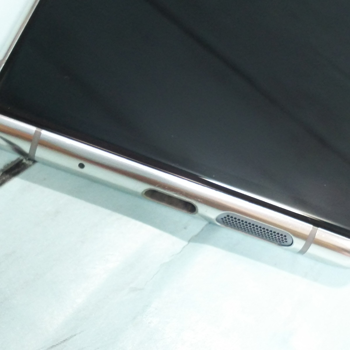 7572円 au Xperia5 SOV41 グレー 本体 白ロム SIMロック解除済み 7572円 au Xperia5 SOV41 グレー 本体 白ロム SIMロック解除済み