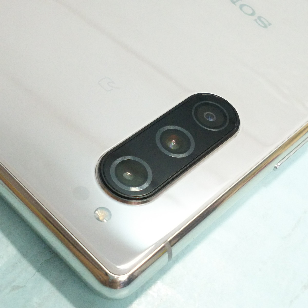 7572円 au Xperia5 SOV41 グレー 本体 白ロム SIMロック解除済み 7572円 au Xperia5 SOV41 グレー 本体 白ロム SIMロック解除済み