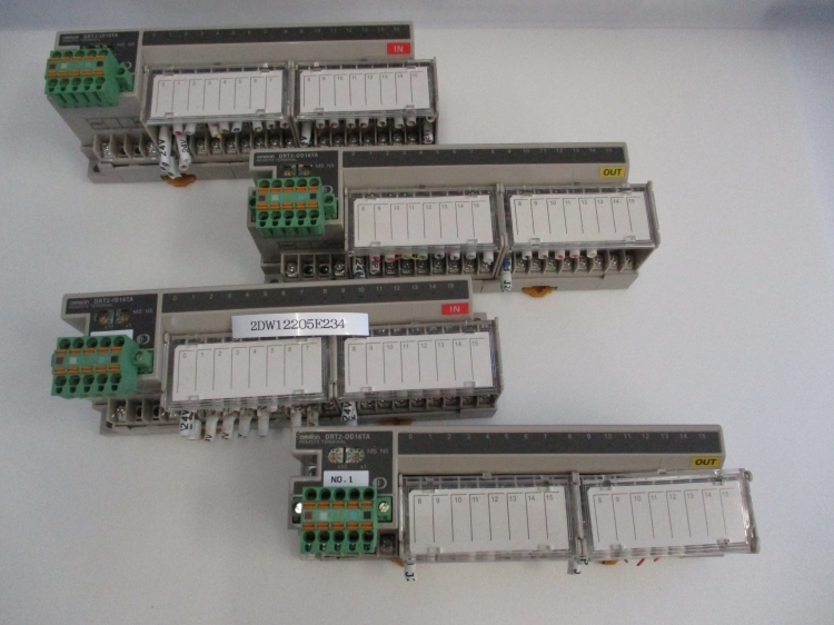 OMRON DRT2-ID16TA 2個 DRT2-OD16TA 2個 リモートI/Oターミナル(3段