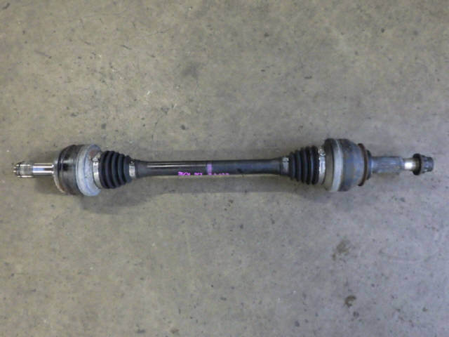 H25 year Lexus IS 300h AVE30 left rear drive shaft 2AR-FSE 48184km 42340-53040 GSE31 AVE35 ASE30[ZNo:03008653]
