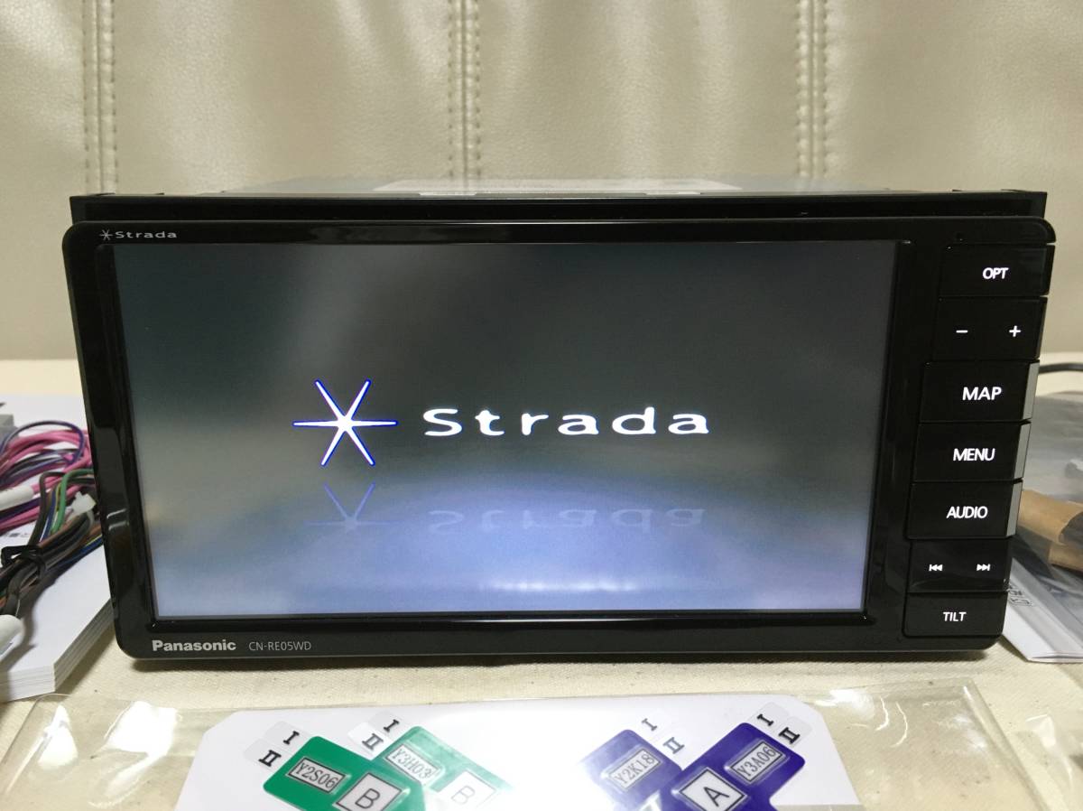 Strada CN-RE05WD 2019年度版 送料無料 Bluetooth ハンズフリー