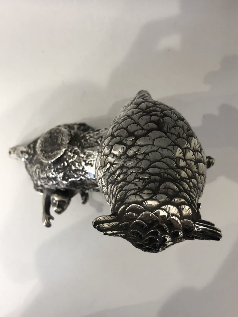 明治金工師 大島如雲 秀造 銀製梟(不苦労)猿細密彫刻置物 床 明治金工師 大島如雲 秀造 銀製梟(不苦労)猿細密彫刻置物 床