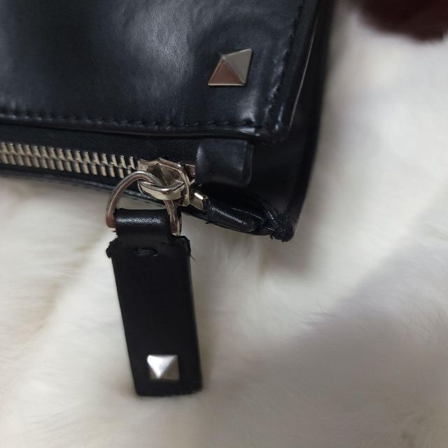 VALENTINO GARAVANI オールレザークラッチバッグ スタッズ