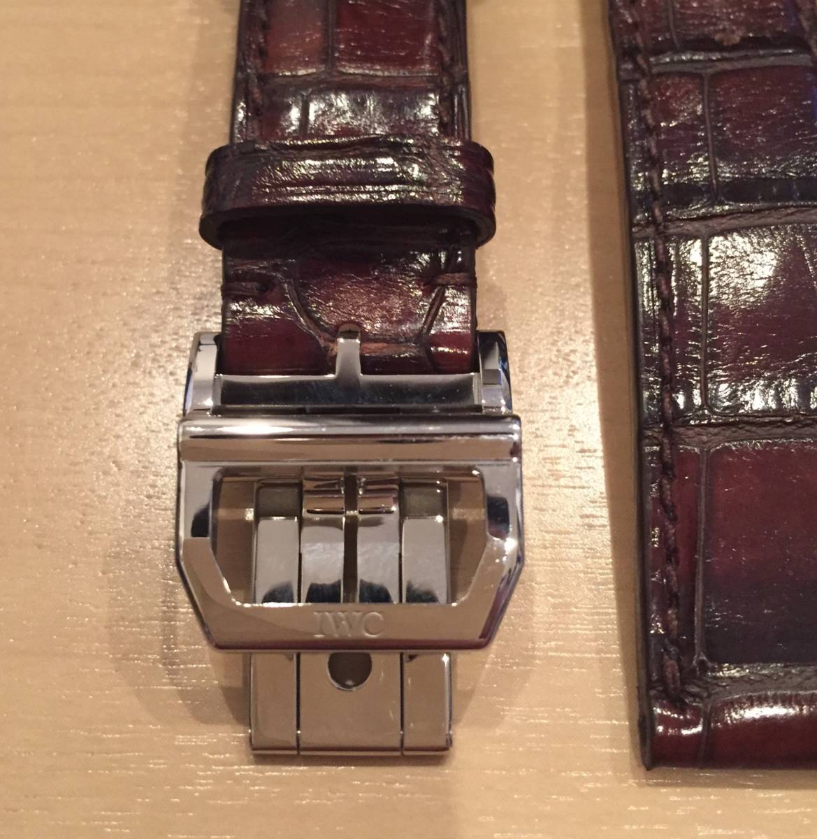 Yahoo!オークション - IWC 純正 サントーニ社製 アリゲーター Yahoo!オークション - IWC 純正 サントーニ社製 アリゲーター