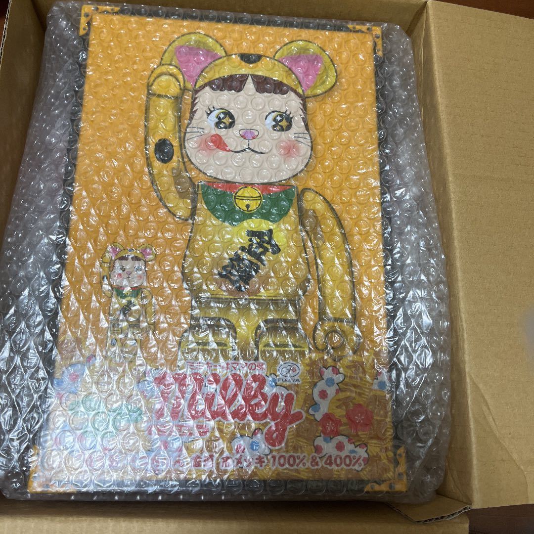 BE@RBRICK 招き猫 ペコちゃん 金運 金メッキ 100%&400% - netizenku.com 2022年ファッション福袋 ペコちゃん 招き猫 BE@RBRICK 金運 100%&400% 金メッキ キャラクターグッズ