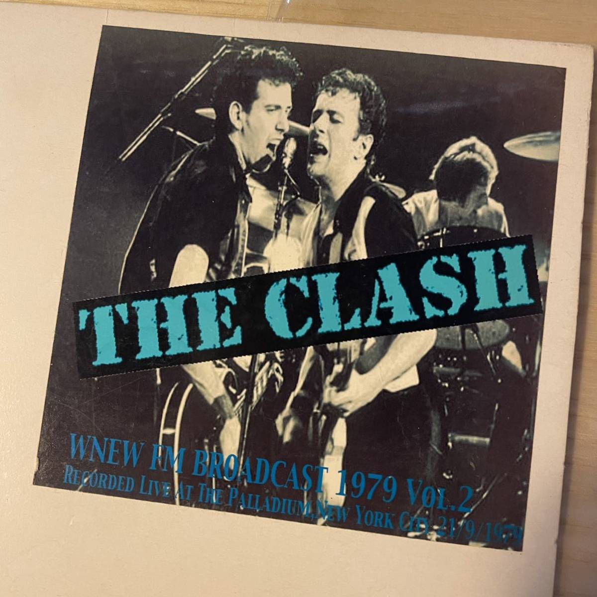 大流行中！ ２枚セット THE CLASH セカンドアルバム + ブート LP盤