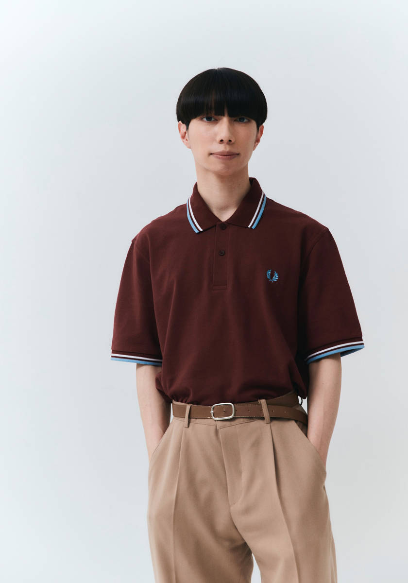 ∀ 未使用品 FRED PERRY The Fred Perry Shirt M12 ポロシャツ 赤系
