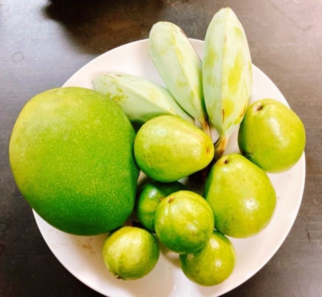 オススメ 沖縄産旬のフルーツ３種 キーツマンゴー グァバ アイスクリームバナナ お試しに｜PayPayフリマ