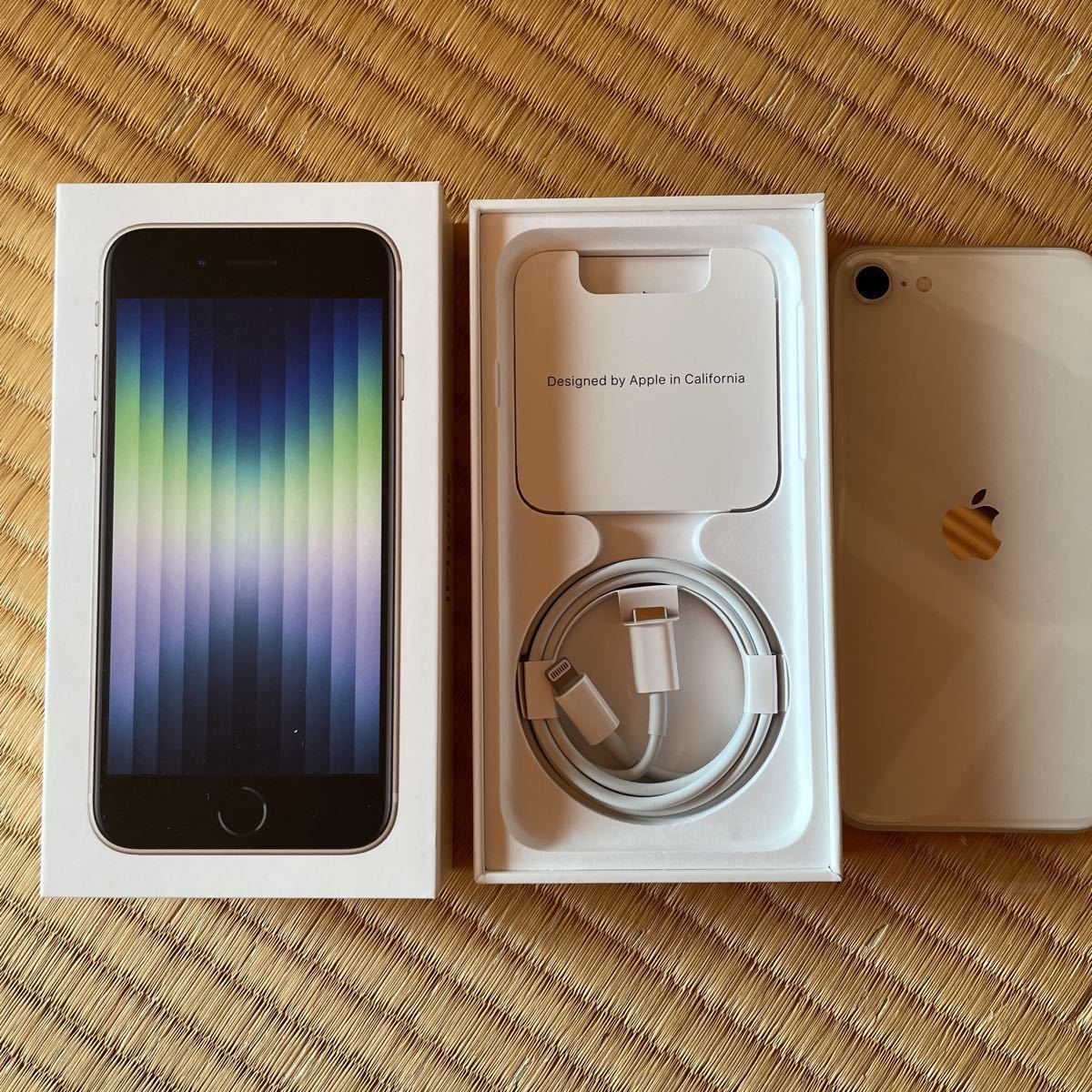 新品未使用品】iPhone SE 第3世代 (SE3) 64GB SIM スターライト