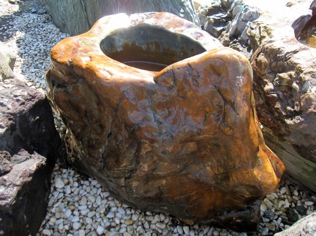 木化石 つくばい 珪化木 蹲 水鉢 庭石 景石 手水鉢 天然石 和風 庭園