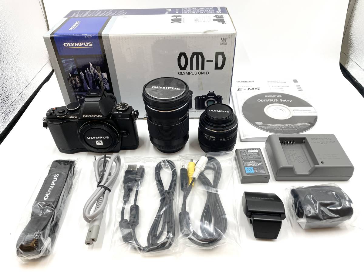 OLYMPUS ミラーレス一眼 ダブルズームキット OM-D E-M5 DZKIT BLK