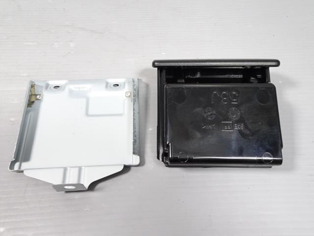 ジムニー ABA-JB23W 灰皿 ZJP 10型 ランドベンチャー 美品 1kurudepa22-08-41_画像6