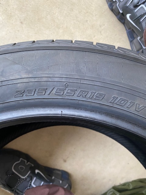 岐阜発 新車外し RAV4 ヨコハマ AVID GT 235/55 R19 4本 10分山