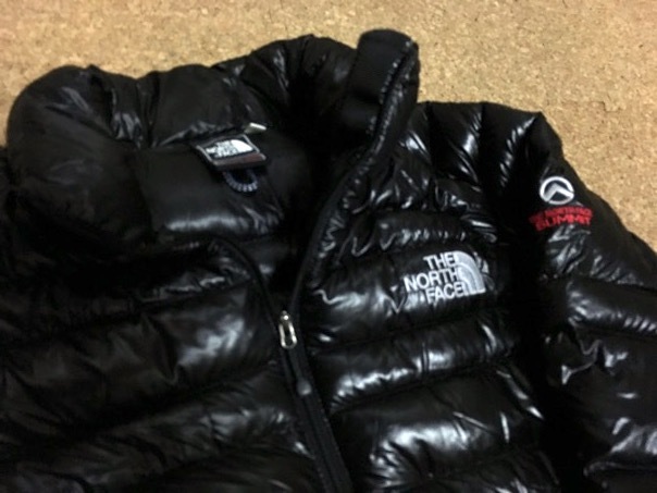 人気商品 人気!!☆ノースフェイスSUMMIT フラッシュジャケット黒/ブラック Mサイズ