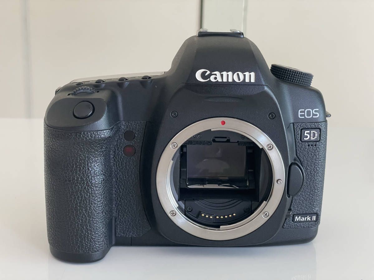 ☆ Canon キャノン EOS 5D Mark II ボディ 付属品あり!! ☆ Canon キャノン EOS 5D Mark II ボディ 付属品あり!!