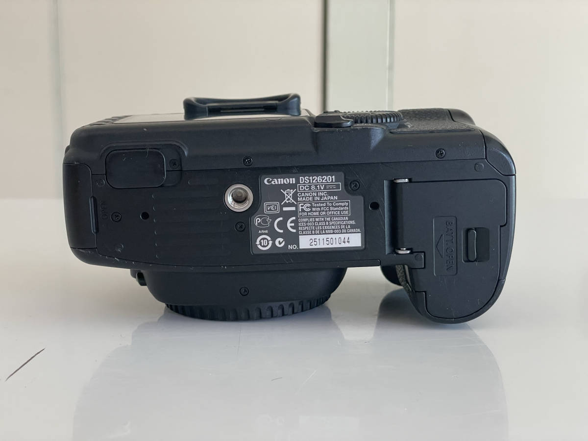 ☆ Canon キャノン EOS 5D Mark II ボディ 付属品あり!! ☆ Canon キャノン EOS 5D Mark II ボディ 付属品あり!!