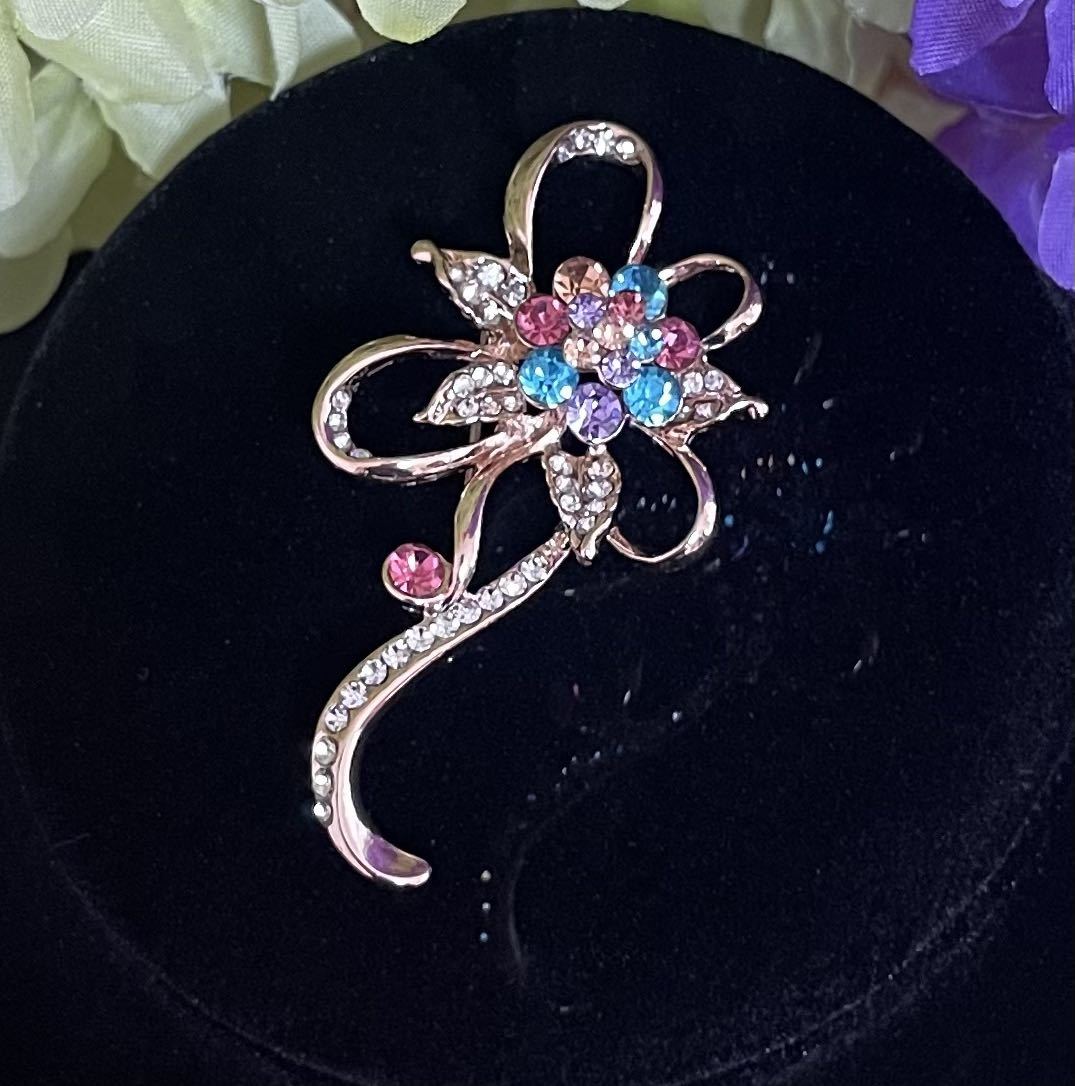  high quality Cubic Zirconia brooch refreshing . atmosphere!