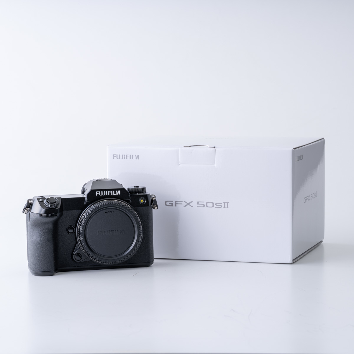 【新品】FUJIFILM フジフイルム GFX50S II ボディ_画像1